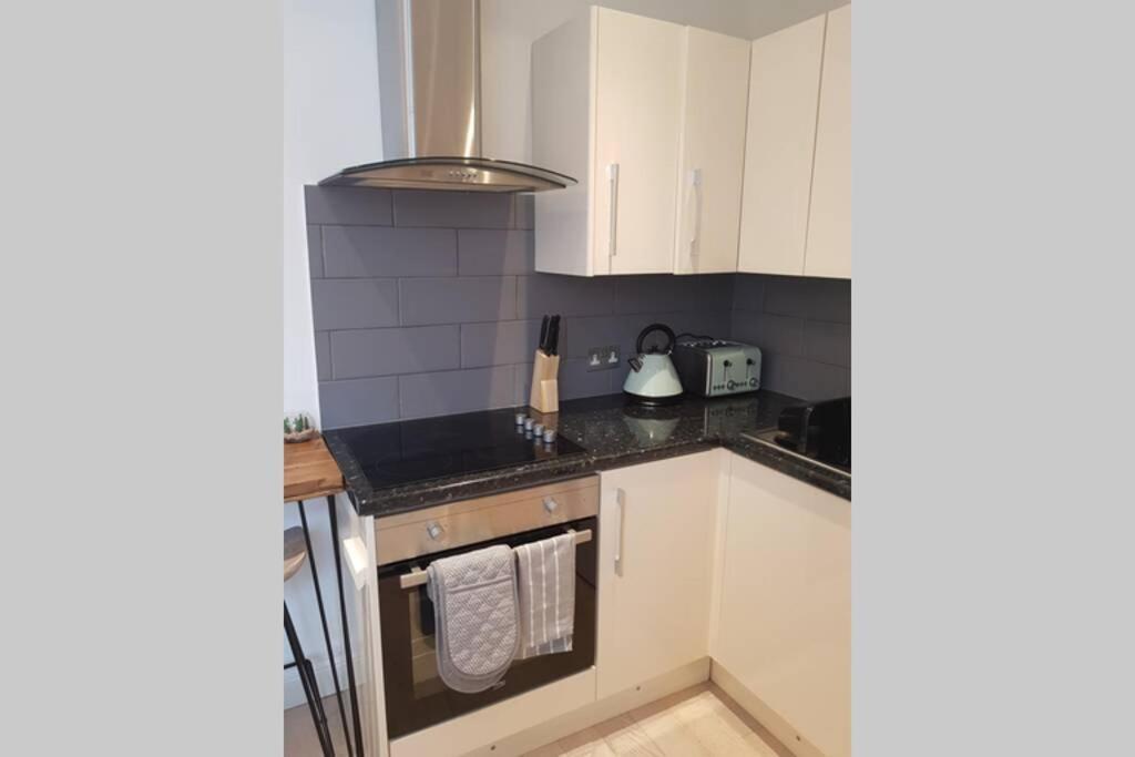 St Ives Apartment Private Parking With Garden 10 Minute Walk Into Town And Beach エクステリア 写真