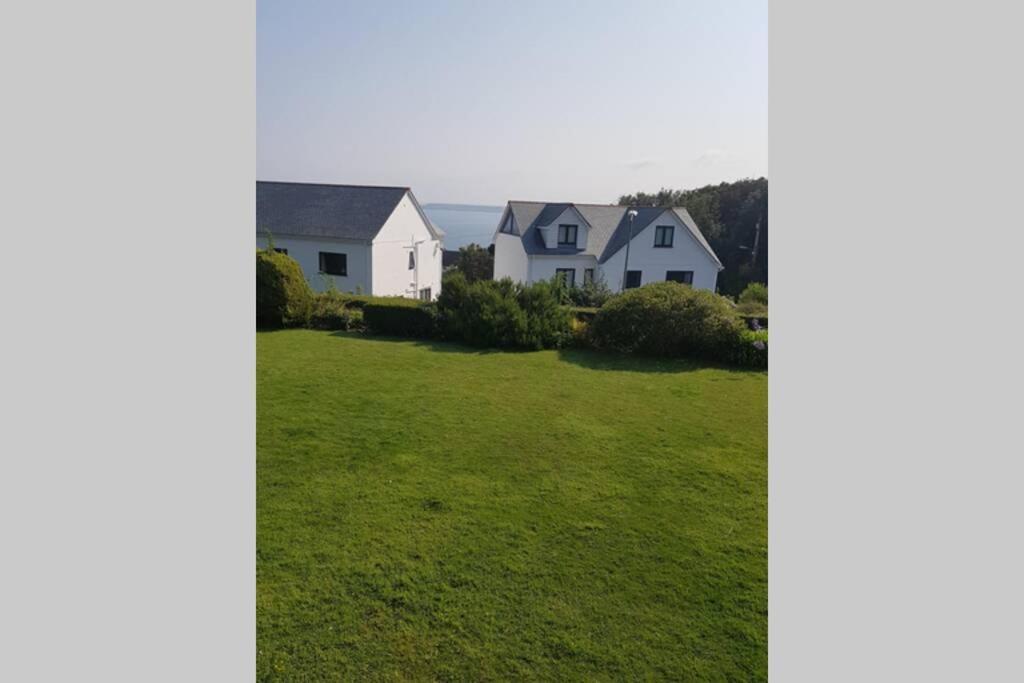St Ives Apartment Private Parking With Garden 10 Minute Walk Into Town And Beach エクステリア 写真