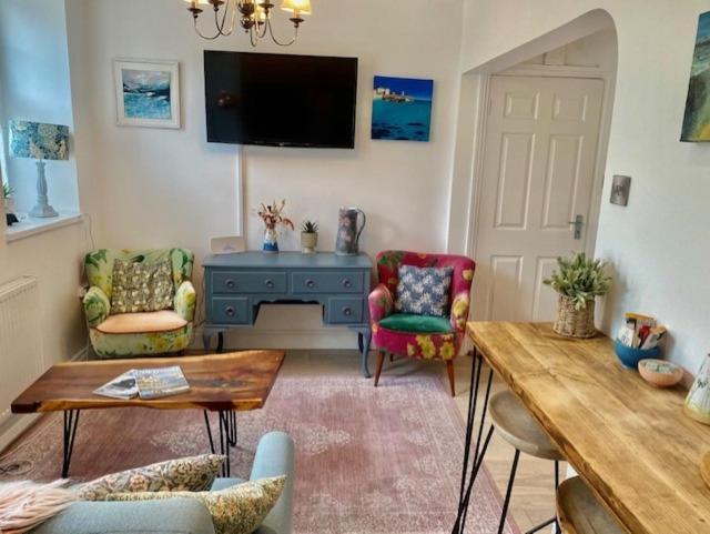 St Ives Apartment Private Parking With Garden 10 Minute Walk Into Town And Beach エクステリア 写真